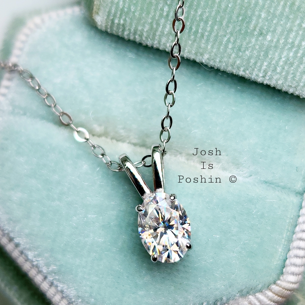 1CTW Oval moissanite pendant necklace in sterling silver